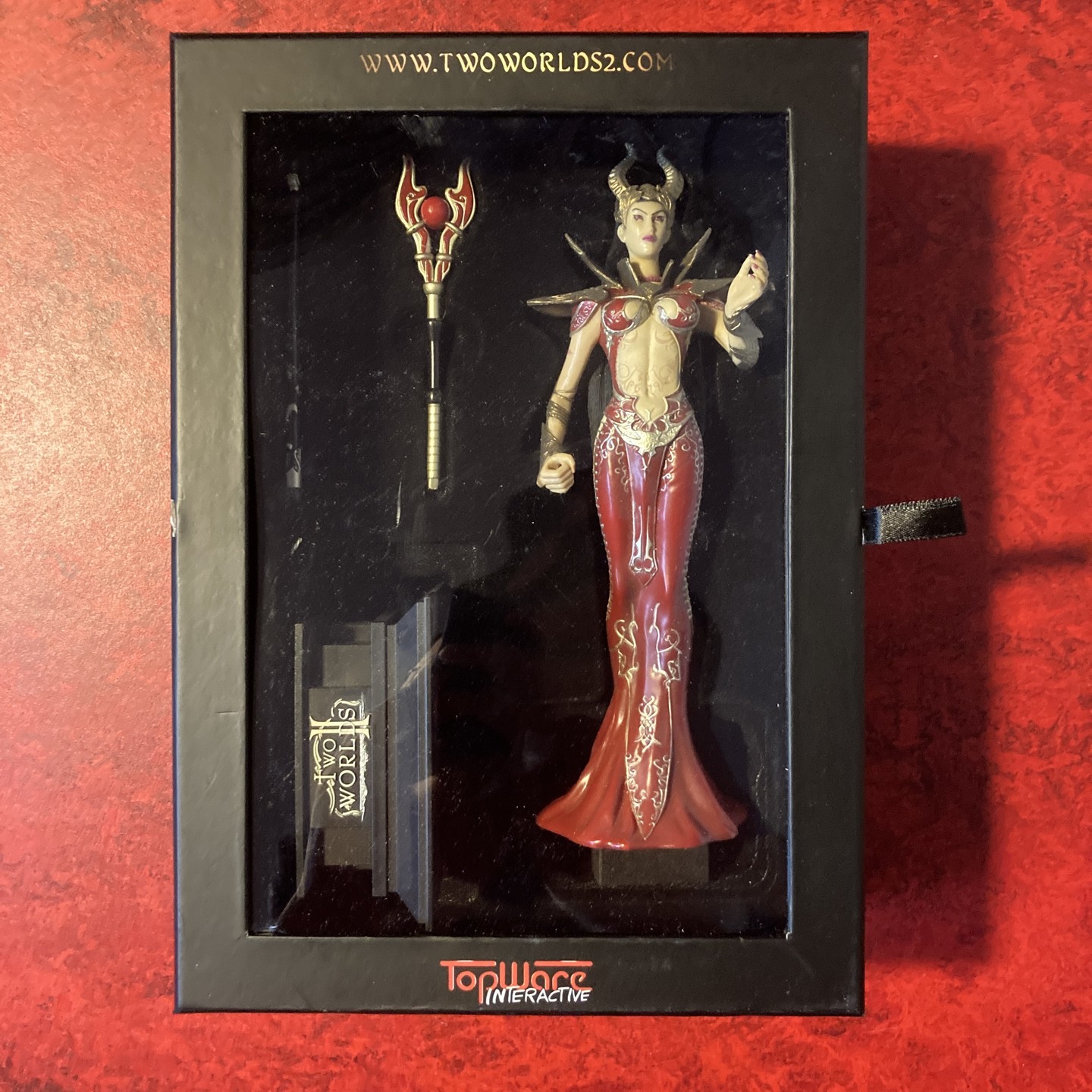 Two Worlds II Figurine